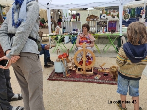 Le Chambon-sur-Lignon : laine et soie au coeur d&#039;un marché artisanal hors du commun samedi