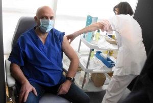 Covid : le premier centre de vaccination ouvert au Puy-en-Velay, avant Yssingeaux et Brioude