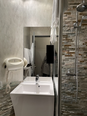 Offrez-vous les toilettes et les poignées de l&#039;Hôtel Régina au Puy-en-Velay