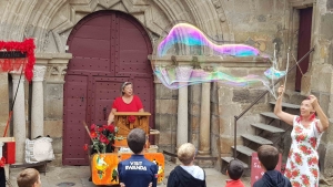 Saint-Pierre-Eynac : bulles de joie, bulles de tendresse et bulles de poésie