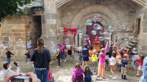 Saint-Pierre-Eynac : bulles de joie, bulles de tendresse et bulles de poésie