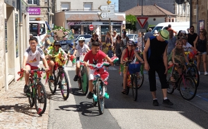 Sainte-Sigolène : défilé déguisé en ville et kermesse pour l&#039;école Saint-Joseph