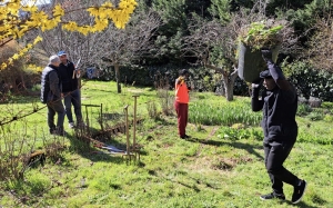 Le Puy-en-Velay : le collectif en action pour nettoyer le jardin de la Résidence Sainte-Croix