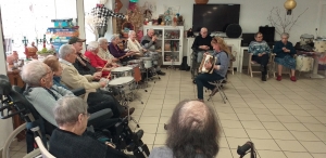 Saint-Just-Malmont : les classards en visite à la maison de retraite