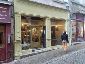 Le Puy-en-Velay : un salon de thé et tarterie vient d&#039;ouvrir dans la rue Chènebouterie