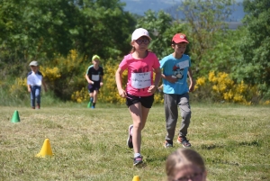 Saint-Etienne-Lardeyrol : trois écoles participent à des activités athlétiques