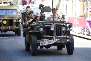 Le défilé militaire a fait son effet au Chambon-sur-Lignon (vidéo)