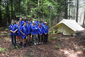 Le Chambon-sur-Lignon : 13 scouts s&#039;installent en totale autonomie en forêt