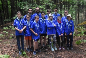 Le Chambon-sur-Lignon : 13 scouts s&#039;installent en totale autonomie en forêt