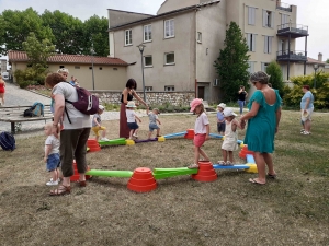Bas-en-Basset : 70 enfants dans le jardin public pour une matinée de jeux