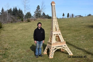 Dunières : une Tour Eiffel en bois à venir dimanche à la Bascule