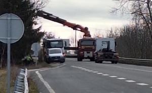 Monistrol-sur-Loire : un camion perd sa remorque qui finit au fossé