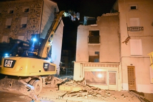 Yssingeaux : une nuit pour démolir une maison en centre-ville (vidéo)