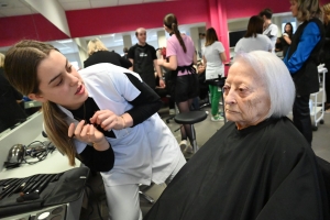 Elles participent au concours de coiffure &quot;Nos grands-mères en fête&quot;