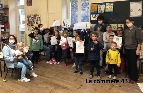 Les écoliers de Lalouvesc|Les écoliers de  Saint-Jeure-d&#039;Ay||