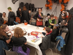 Pont-Salomon : 140 enfants à la soirée Halloween de Coupdpouce