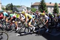 Une dernière fête pour le Tour de France au bord des routes