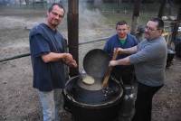 Bas-en-Basset : 500 soupes aux choux pour le fougat des classards
