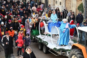 Saint-Agrève : 14 princesses et super-héros pour la parade de Noël