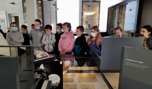 Les écoliers de Grazac au musée de Retournac