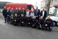 La Séauve-sur-Semène : un camion offert à AGIR pour récolter ses bouchons de plastique