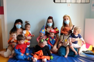 Bas-en-Basset : les enfants de la crèche fêtent Mardi-Gras déguisés et maquillés