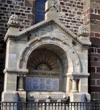 Sanssac-l&#039;Église : une nouvelle plaque inaugurée samedi au monument aux morts