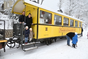 Le train de la lettre du Père Noël s&#039;est arrêté dans quatre gares, de Saint-Agrève à Raucoules