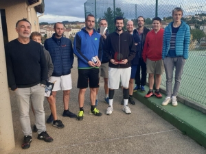 Tennis : un Isérois remporte le tournoi TMC de Monistrol-sur-Loire