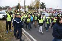 Gilets jaunes : les manifestants de retour sur la RN88 à Blavozy (vidéo)