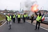 Gilets jaunes : les manifestants de retour sur la RN88 à Blavozy (vidéo)
