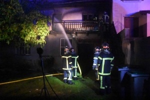 Une maison ravagée par un incendie à Craponne-sur-Arzon