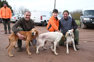 Saint-Didier-en-Velay : quatre meutes de chiens courants en démonstration