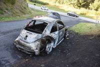 Yssingeaux : une voiture entièrement brûlée sur la route de Retournac