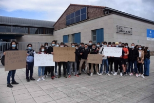 Baccalauréat : après Yssingeaux, les lycéens du Puy et Monistrol manifestent aussi