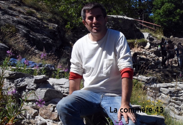 Pierre-Eric Poble, ici sur le site de fouilles de &quot;Saussac&quot; à Yssingeaux||