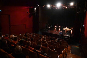 Yssingeaux : un concert d&#039;une jeune rappeuse offert aux étudiants de la ville