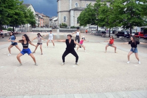 Yssingeaux : faute de gala, les danseuses réalisent un flashmob (vidéo)