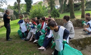 Des écoliers monistroliens mobilisés pour nettoyer la nature