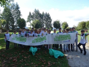 Monistrol-sur-Loire : les écoliers de Notre-Dame-du-Château ramassent les déchets