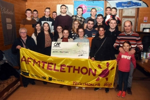 Le Pertuis : 1 500 euros remis au Téléthon par le club des jeunes