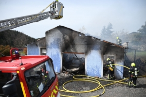 Saint-Pierre-Eynac : un pavillon totalement détruit dans un incendie