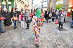 Saint-Didier-en-Velay : la Partie Carnaval compense l&#039;absence du corso (vidéo)