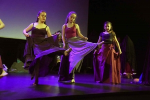 Dunières : les écoliers et collégiens font danser les robes d&#039;Adèle Duportal