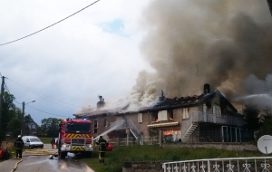 Saint-André-en-Vivarais : une maison et deux logements ravagés dans un incendie