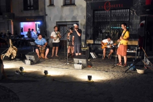 Yssingeaux : une soirée musicale et festive sur la place Carnot avec Just Music