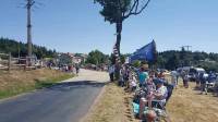 Devesset : un village tout en bleu pour le passage du Tour de France