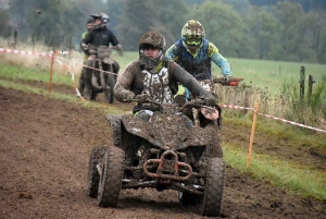 Montfaucon-en-Velay : un bain de boue pour 224 pilotes de motos et quads