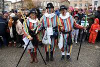 Saint-Didier-en-Velay : des confettis et quelques gouttes de pluie pour le 51e Carnaval (photos et vidéo)
