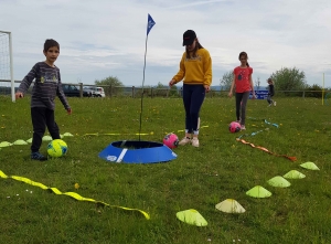 Les séances de foot-golf s&#039;installent à Saint-Jeures